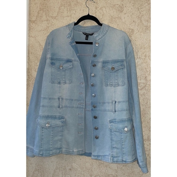 Baccini light blue denim long sleeve button down shirt Size Medium … - Picture 1 of 10